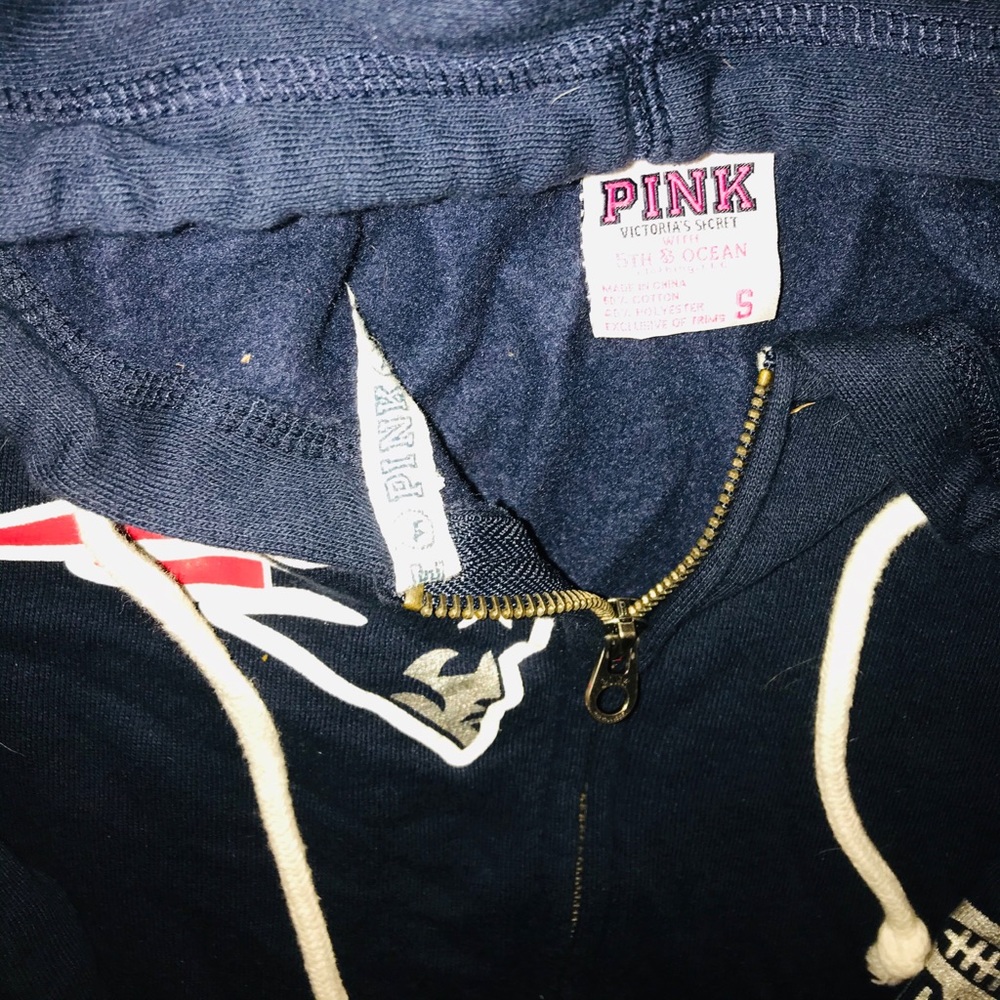 VS PINK & NFL Patriots Zip-Up Hooded Sweatshirt - Picture 3 of 7